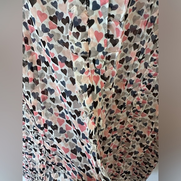 Torrid sleeveless ruffle heart print blouse size 2X - Picture 7 of 8